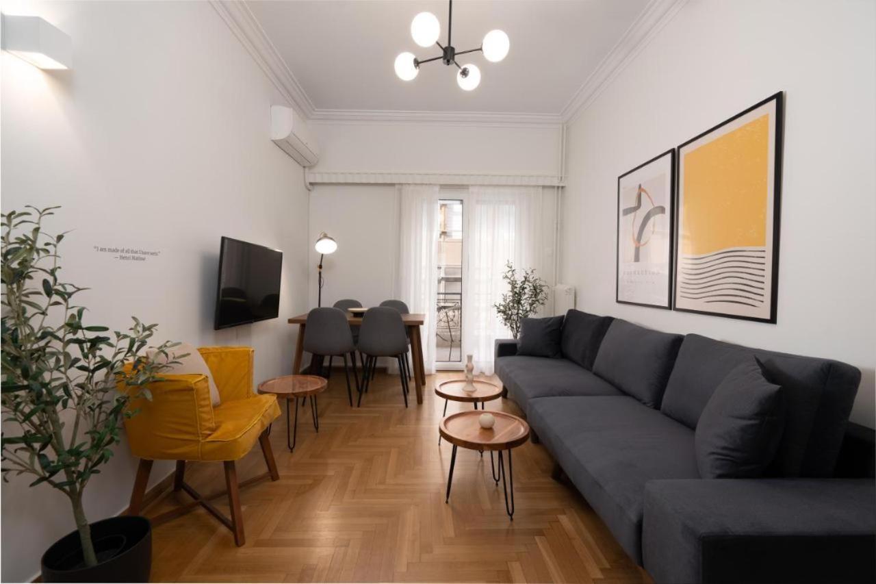 Vibrant Urban Getaway: Charming 2-Bedroom Near Bars, Parks, And Metro Athena Bagian luar foto